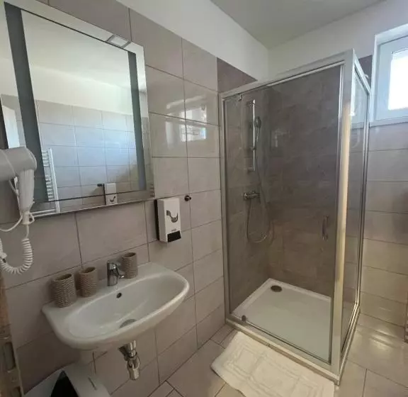 Majatalo Penzion Moto