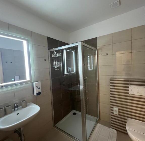 ペンション Penzion Moto