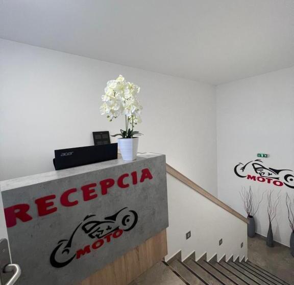 膳宿费 Penzion Moto