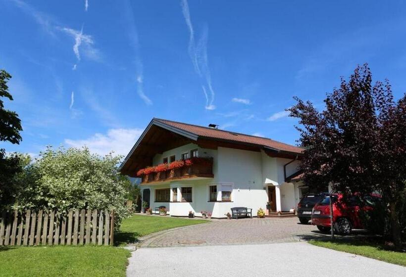 ペンション Room In Apartment Ferienhaus Kahr Appartment Rosbrand