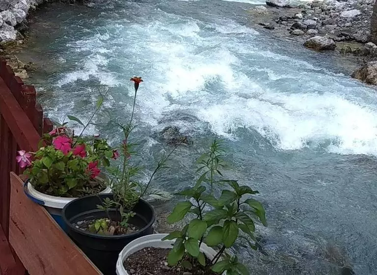 Lomakeskus Kapuzbaşı şelalesi Baştürk Dinlenme Tesisleri