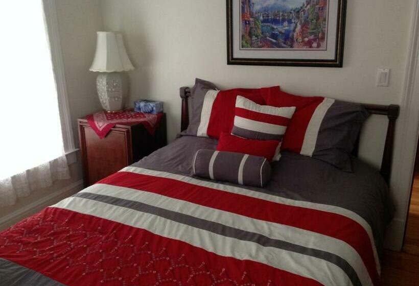 The Yellow House Bed & Breakfast