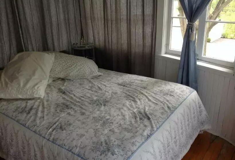The Yellow House Bed & Breakfast
