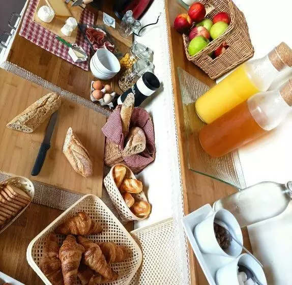 Aamiaismajoitus (B&B) Cadol Ain