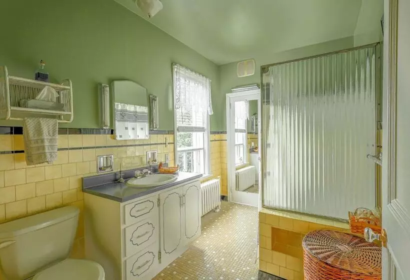 Aamiaismajoitus (B&B) Chez L Doc