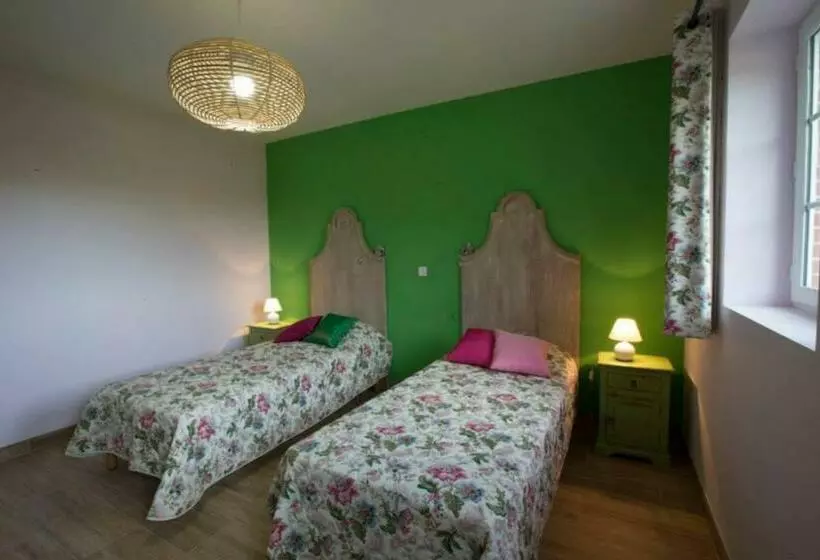 Aamiaismajoitus (B&B) Le Parc De Crécy