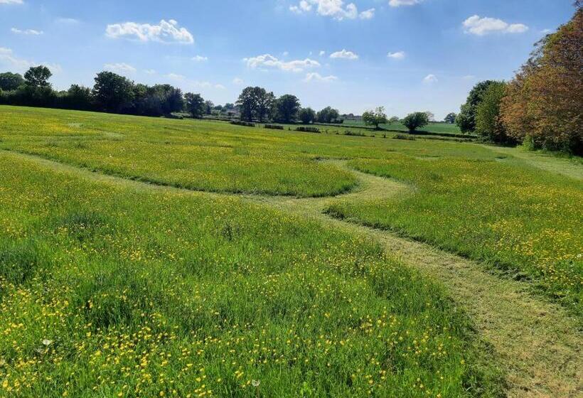 צימר Notre Village Papillon Bed&breakfast