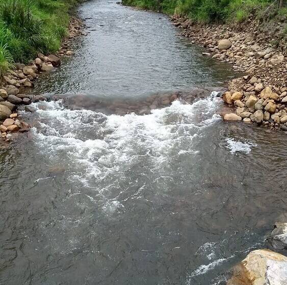 Hostel E Pousada Vale Mirante Da Rocha