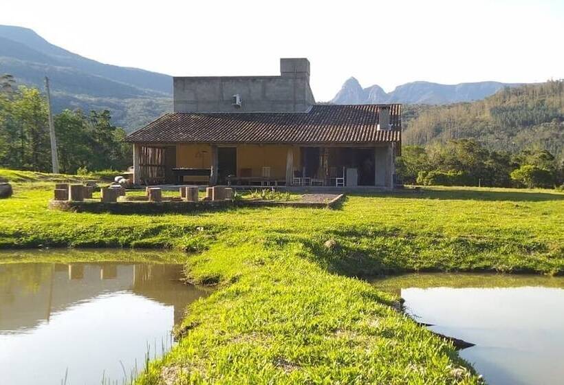 Hostel E Pousada Vale Mirante Da Rocha