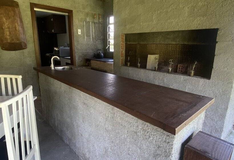 Hostel E Pousada Vale Mirante Da Rocha