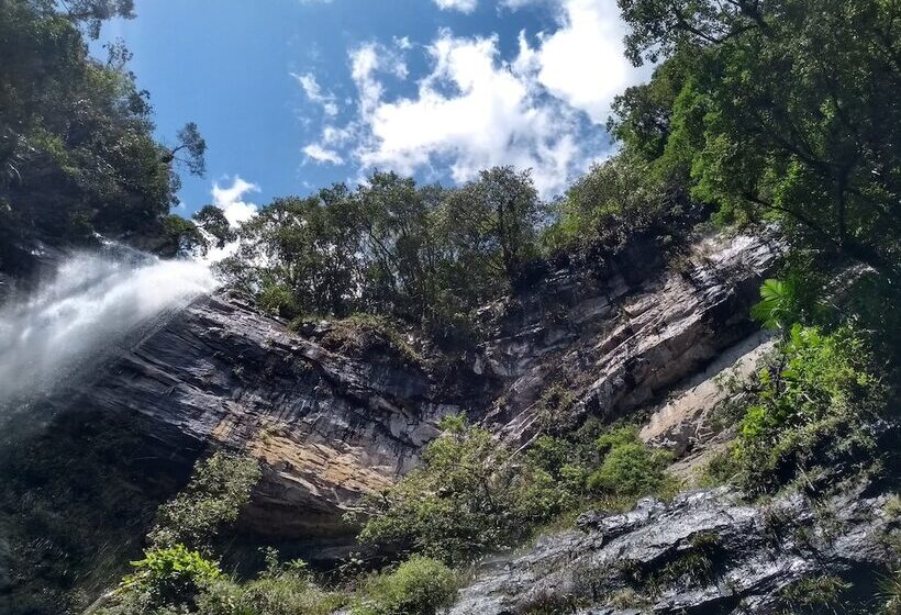 Hostel E Pousada Vale Mirante Da Rocha