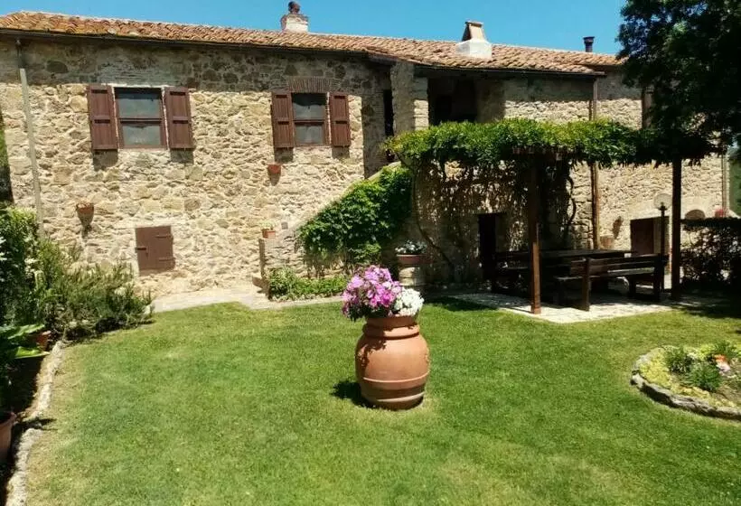 ホテル Agriturismo “sterrati”