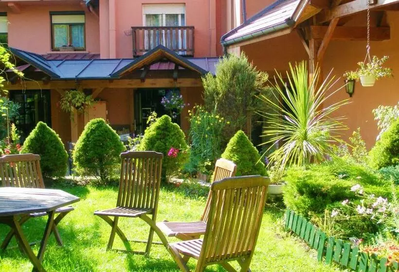 ホテル L Auberge Des Gourmets Hôtel Restaurant