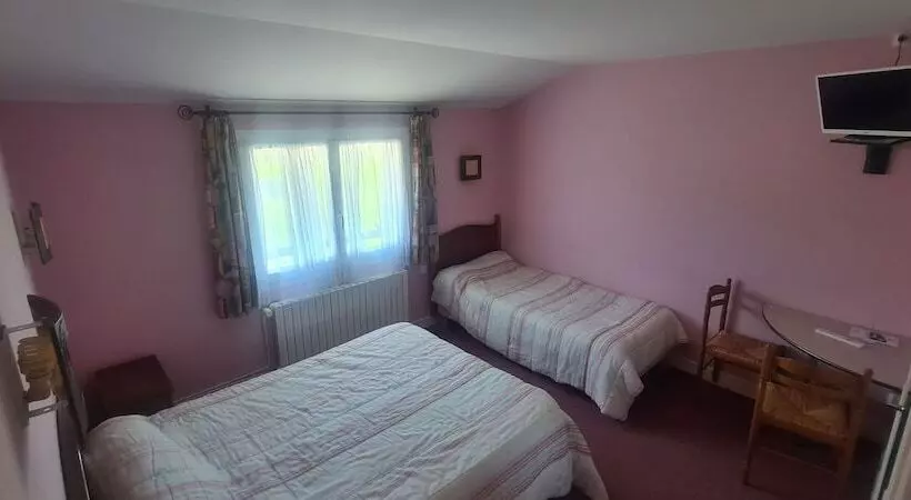 Hotelli Le Val Du Cantal