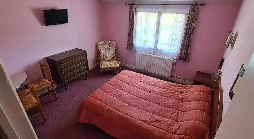 Hotelli Le Val Du Cantal