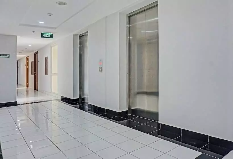 Hotelli Oyo 91217 Skyland @ Pgv