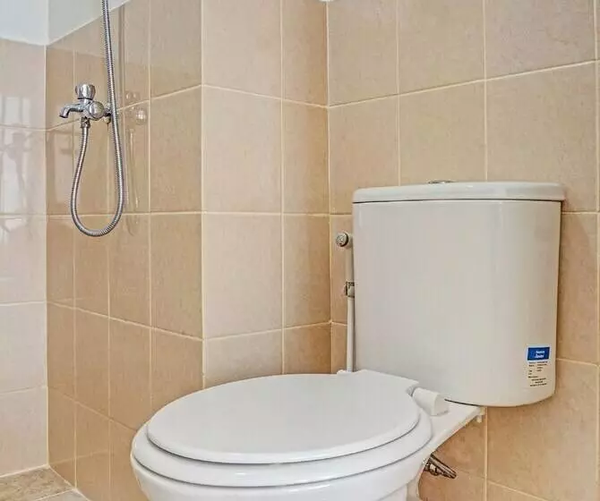 Hotelli Oyo 91217 Skyland @ Pgv