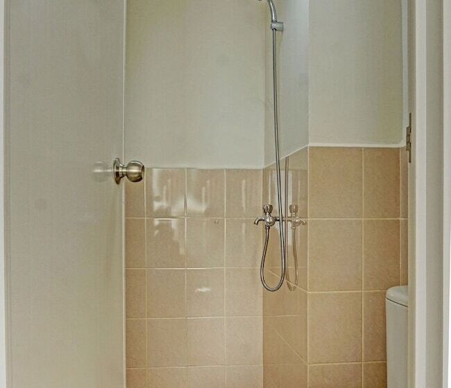 בית מלון כפרי Oyo 91217 Skyland @ Pgv