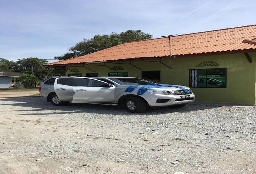 ホテル Oyo Homes 90590 Mazhomestay