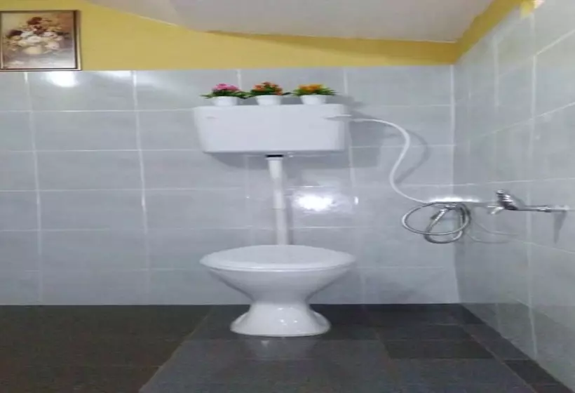 Hotelli Oyo Homes 90590 Mazhomestay