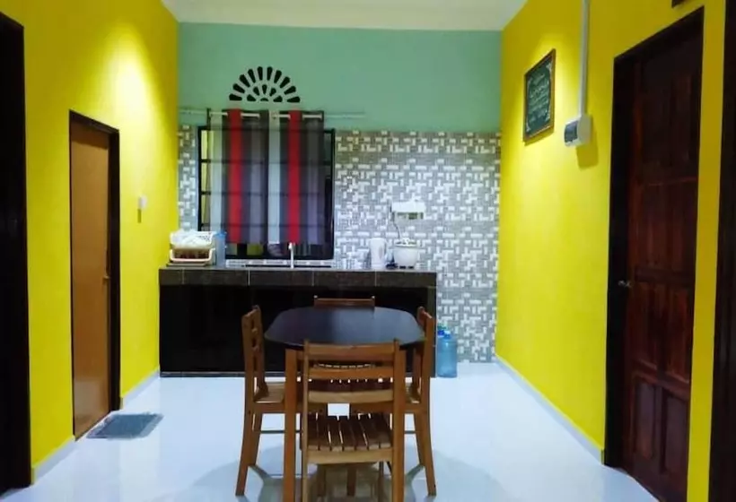 Hotelli Oyo Homes 90590 Mazhomestay