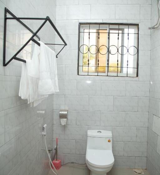 בית מלון כפרי Randa Cottages Moshi