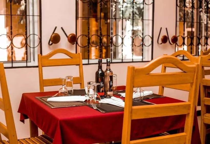 Hotelli Randa Cottages Moshi