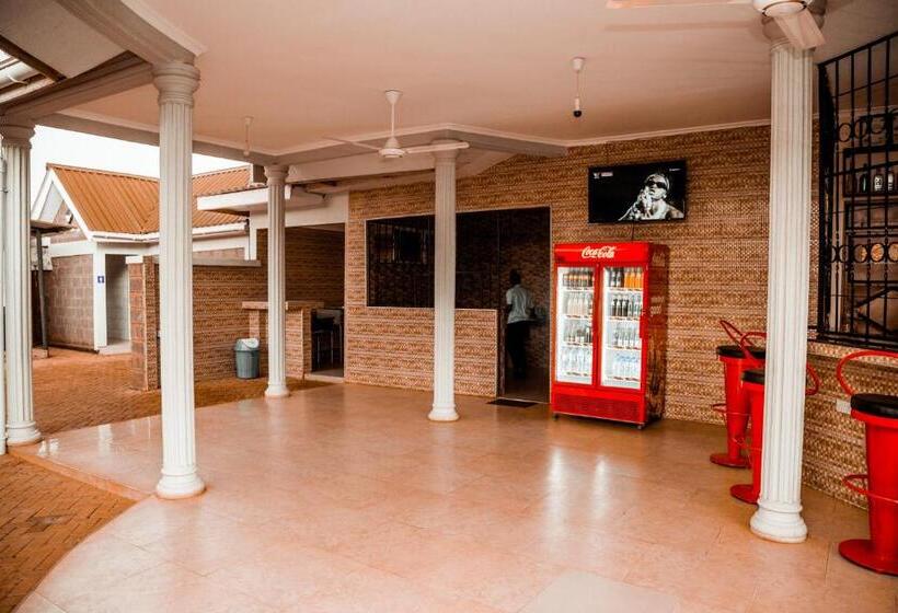 בית מלון כפרי Randa Cottages Moshi