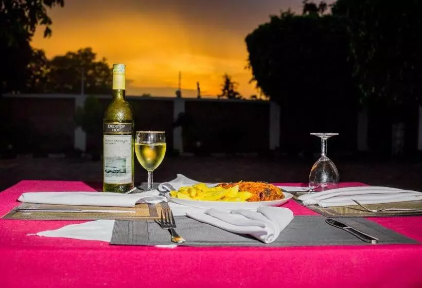 Hotelli Randa Cottages Moshi