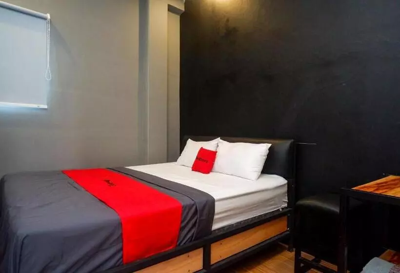 Hotelli Reddoorz @ Jalan Raya Baturaden 2