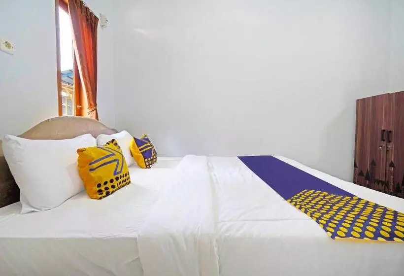 ホテル Spot On 91469 Pondok Pelita