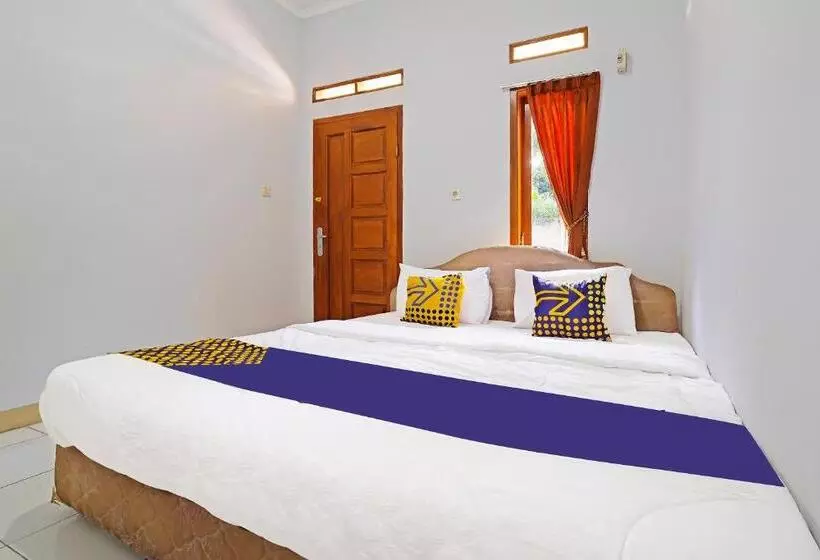 ホテル Spot On 91469 Pondok Pelita