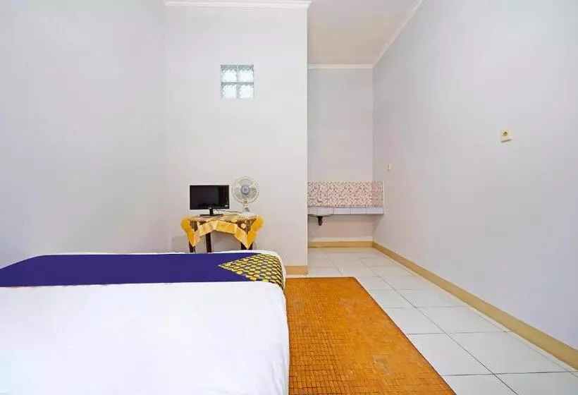 ホテル Spot On 91469 Pondok Pelita