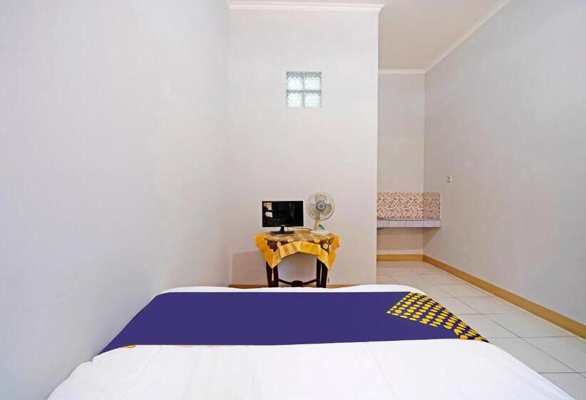 Hotel Spot On 91469 Pondok Pelita