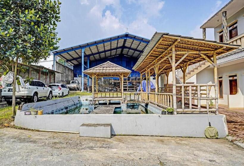 Hotel Spot On 91469 Pondok Pelita