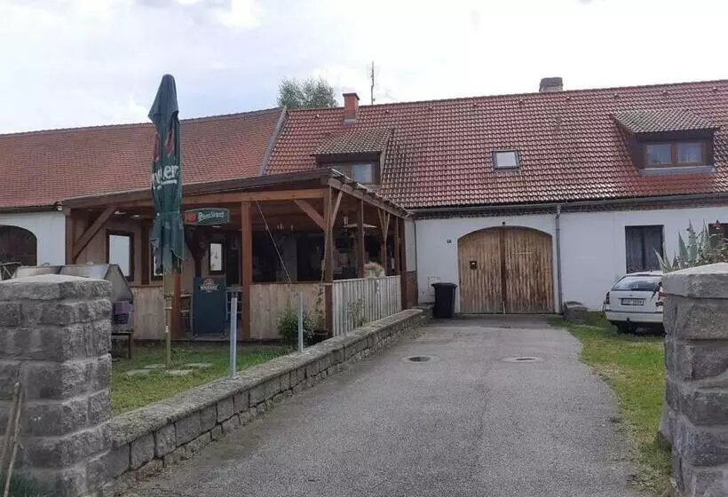 Majatalo Penzion Na Zámostí Malenice