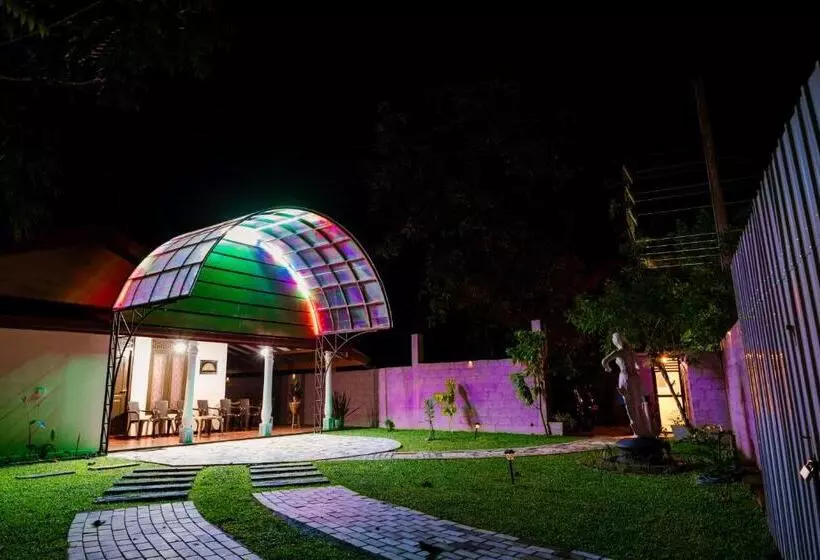 ペンション Savenndra