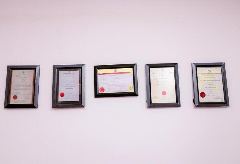 بنسيون Savenndra