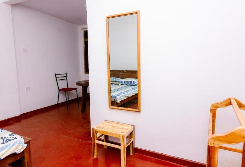 بنسيون Savenndra