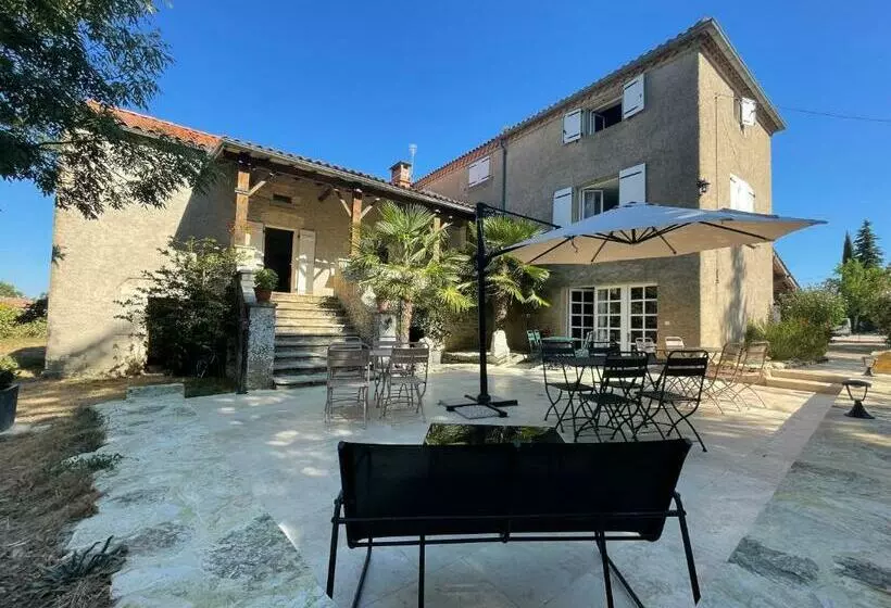 ペンション ô Trois Puits