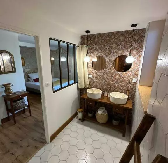 ペンション ô Trois Puits