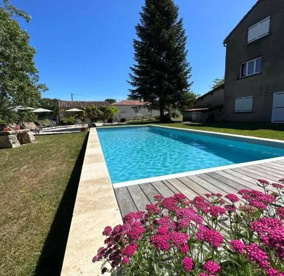 ペンション ô Trois Puits