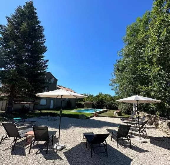 ペンション ô Trois Puits