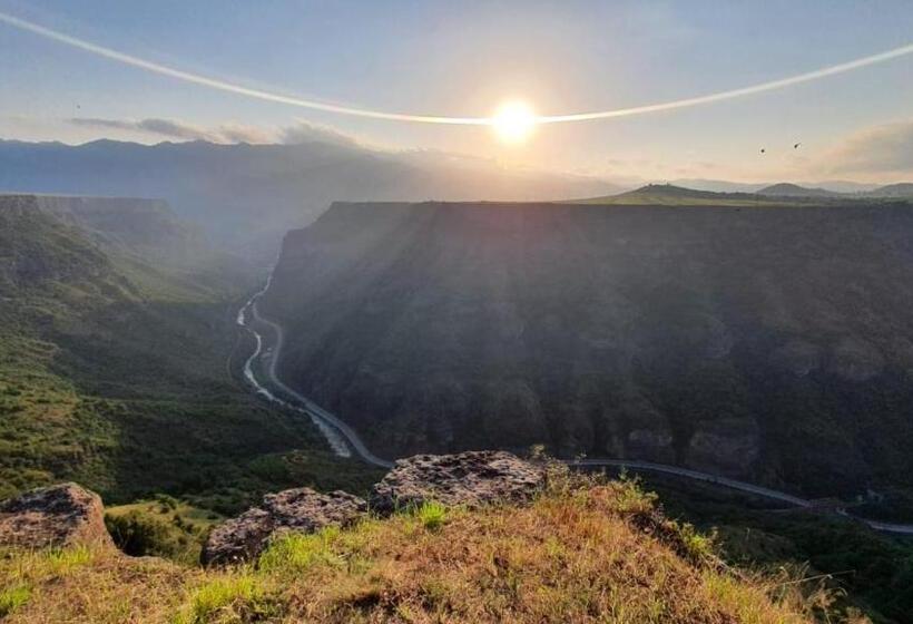 Pensjonat Tsatʼer Guest House