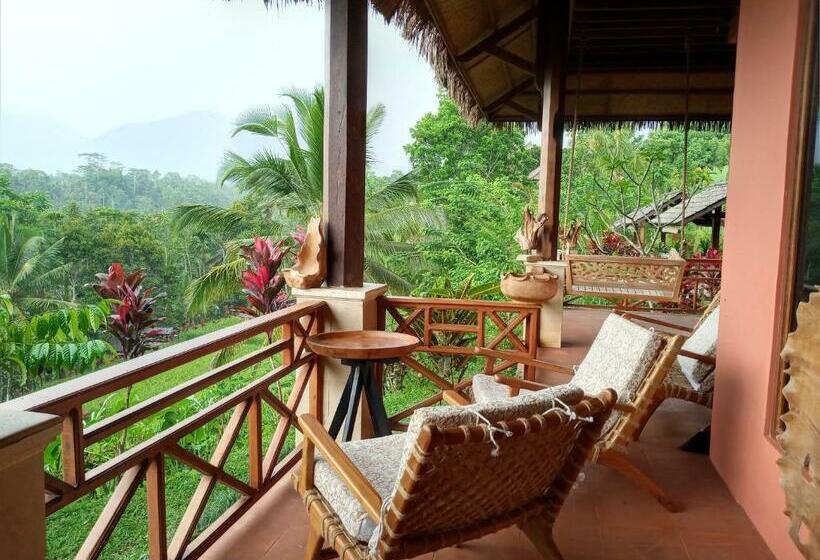 بنسيون Hidden Paradise