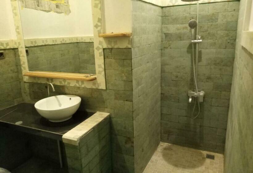 بنسيون Hidden Paradise