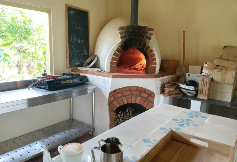 بنسيون Hidden Paradise