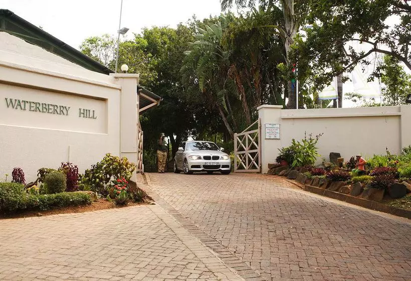 אתר נופש First Group Waterberry Hill