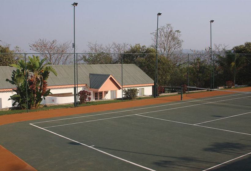 אתר נופש First Group Waterberry Hill