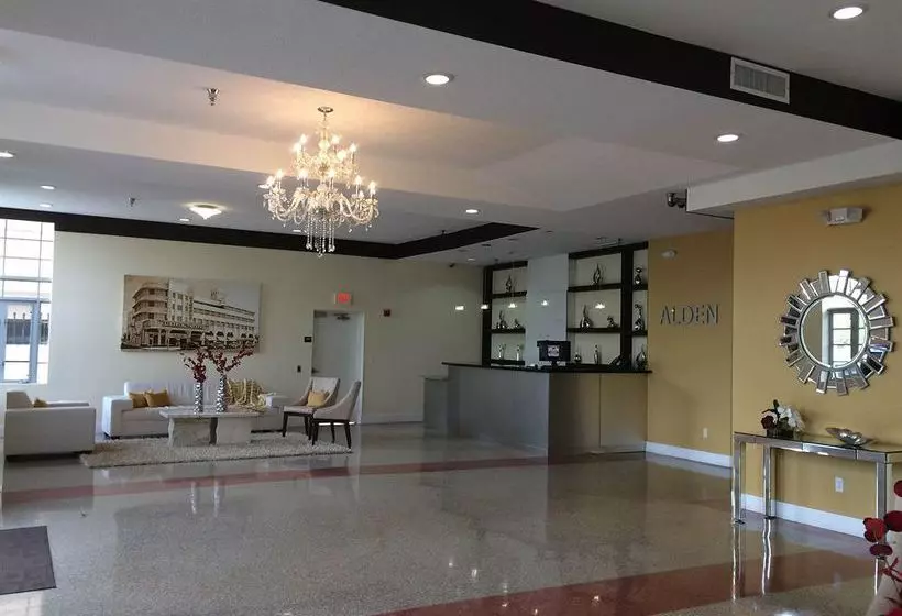 ホテル Alden